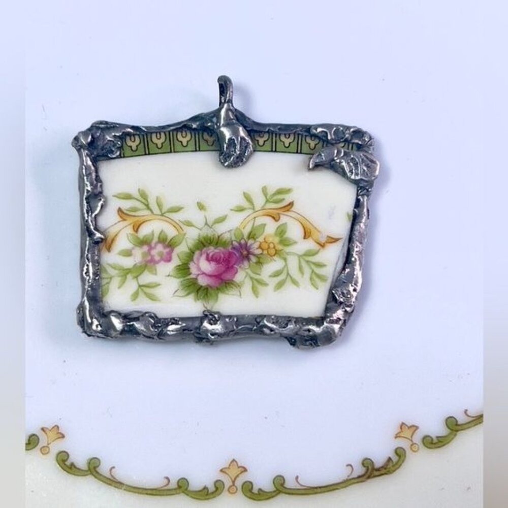 Upcycled Porcelain Necklace With Floral Design & Silver Blend Metalwork Frame - Picture 7 of 11